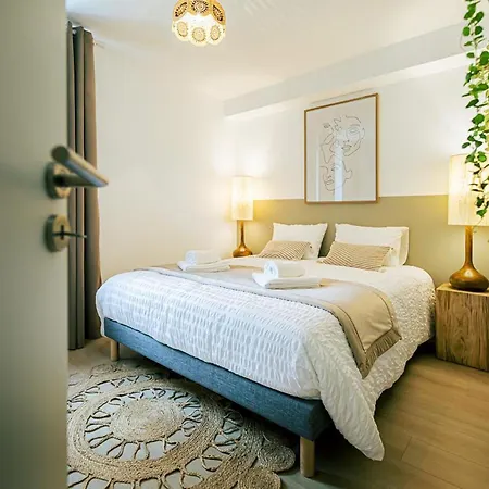 Holiday home De Charme Avec Spa, Terrasse Et Grand Jardin, Au Coeur Des Vignobles Entre Moulins Et Vichy - Fr-1-489-507 Saulcet